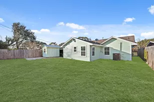 642 Arvana St, Houston, TX 77034 - Photo 37