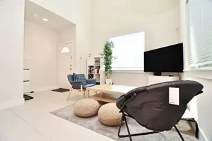 4017 S Shelby Circle, Houston, TX 77051 - Photo 17