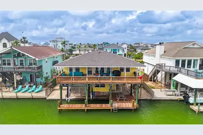 1319 Maui Drive, Tiki Island, TX 77554 - Photo 1