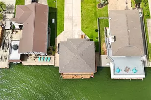 1319 Maui Dr, Tiki Island, TX 77554 - Photo 17