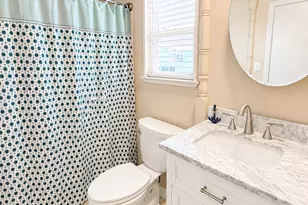 1319 Maui Dr, Tiki Island, TX 77554 - Photo 5