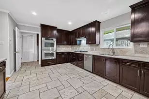 4501 Waycross Dr, Houston, TX 77035 - Photo 13