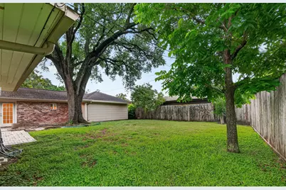 4501 Waycross Drive, Houston, TX 77035 - Photo 31
