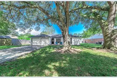 3713 Wilshire Drive, Alvin, TX 77511 - Photo 3