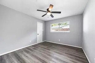 3713 Wilshire Dr, Alvin, TX 77511 - Photo 21