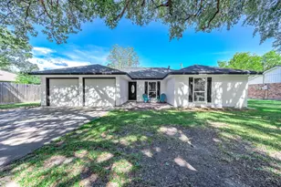 3713 Wilshire Dr, Alvin, TX 77511 - Photo 1