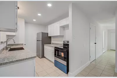 9843 Ribbonwood Street, Houston, TX 77078 - Photo 11