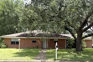 1036 8th St, Hempstead, TX 77445 - Photo 3