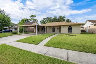 729 Arbor Dr, Deer Park, TX 77536 - Photo 1