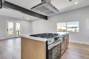 7016 Delesandri Dr, Hitchcock, TX 77563 - Photo 15