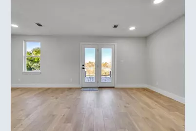 7016 Delesandri Drive, Hitchcock, TX 77563 - Photo 15