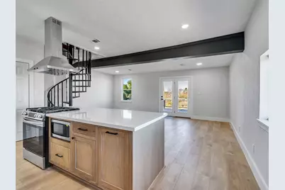 7016 Delesandri Drive, Hitchcock, TX 77563 - Photo 7