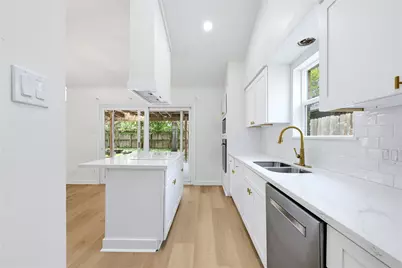 16310 Havenhurst Drive, Houston, TX 77059 - Photo 7