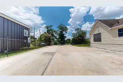 7004 Santa Maria Street, Houston, TX 77023 - Photo 31