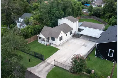 7004 Santa Maria Street, Houston, TX 77023 - Photo 1
