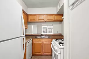 711 Holiday Dr, Galveston, TX 77550 - Photo 3