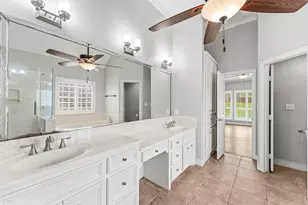 167 April Waters Dr W, Conroe, TX 77356 - Photo 23