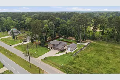 3007 Roman Forest Boulevard, New Caney, TX 77357 - Photo 3