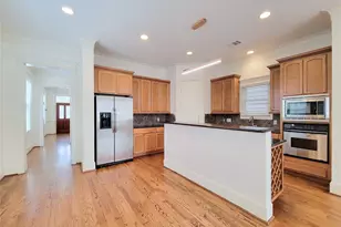 704 E 9th St, Houston, TX 77007 - Photo 15