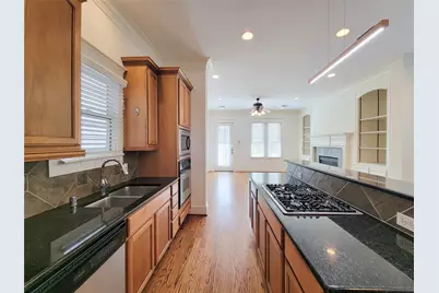 704 E 9th Street, Houston, TX 77007 - Photo 11