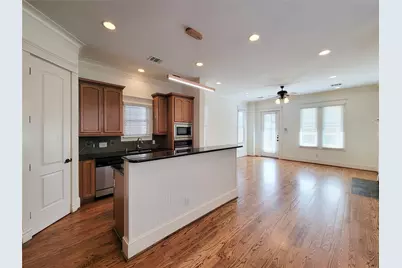 704 E 9th Street, Houston, TX 77007 - Photo 9