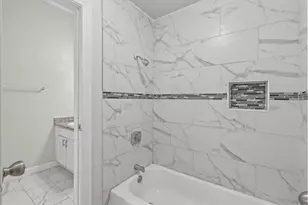 7820 Seawall Blvd, Galveston, TX 77551 - Photo 9