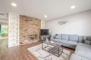 2121 Fountain View Dr, Houston, TX 77057 - Photo 5