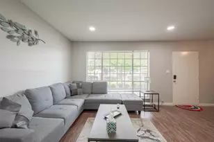 2121 Fountain View Dr, Houston, TX 77057 - Photo 7