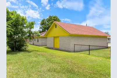 314 Rorem Avenue, Palacios, TX 77465 - Photo 31