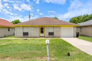 314 Rorem Ave, Palacios, TX 77465 - Photo 5