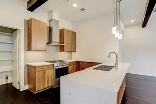 5905 Kiam St, Houston, TX 77007 - Photo 9