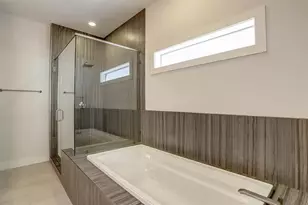 5905 Kiam St, Houston, TX 77007 - Photo 15