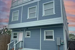 4013 Ave N 1/2, Galveston, TX 77550 - Photo 3