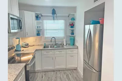 4013 Avenue N 1/2, Galveston, TX 77550 - Photo 9