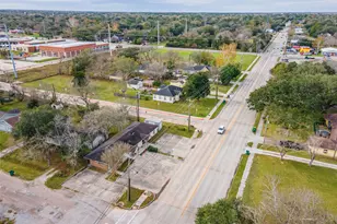 1401 Cedar Dr, La Marque, TX 77568 - Photo 15