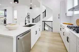 1214 W 24th St, Houston, TX 77008 - Photo 13