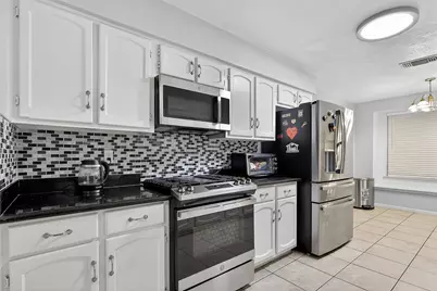 10111 Hibernia Drive, Houston, TX 77088 - Photo 3