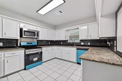 2402 Oak Shores Drive, Houston, TX 77339 - Photo 11