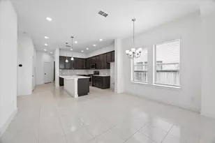 10810 Spiny Elm Ct, Cypress, TX 77433 - Photo 9