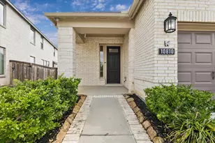 10810 Spiny Elm Ct, Cypress, TX 77433 - Photo 5