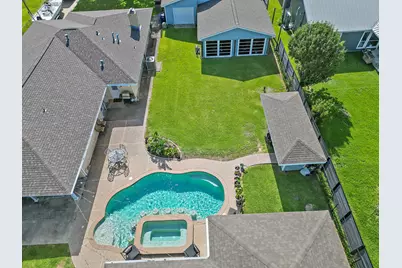 9926 Ocean Drive, Beach City, TX 77523 - Photo 1