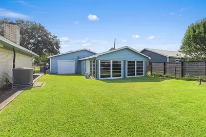 9926 Ocean Drive, Beach City, TX 77523 - Photo 7
