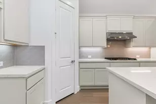 31750 Pecan Mdw Ln, Fulshear, TX 77441 - Photo 5