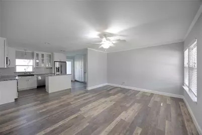 107 Crockett Street, Hallettsville, TX 77964 - Photo 5