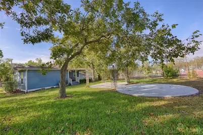 107 Crockett Street, Hallettsville, TX 77964 - Photo 27