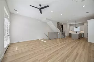 3710 Creekmont Gardens Ln, Houston, TX 77091 - Photo 11