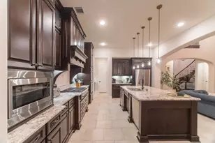 46 S Shasta Bend Cir, The Woodlands, TX 77389 - Photo 11