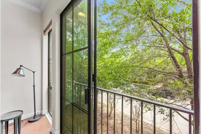 118 McGowen Street #E, Houston, TX 77006 - Photo 7