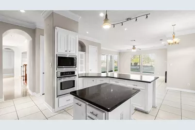 1905 Woodglen Court, Pearland, TX 77581 - Photo 9