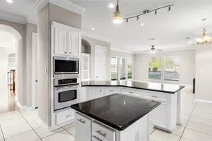 1905 Woodglen Ct, Pearland, TX 77581 - Photo 9